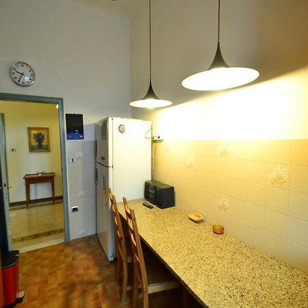 Lovely Holiday Home In Montefiridolfi With Hill View Εξωτερικό φωτογραφία