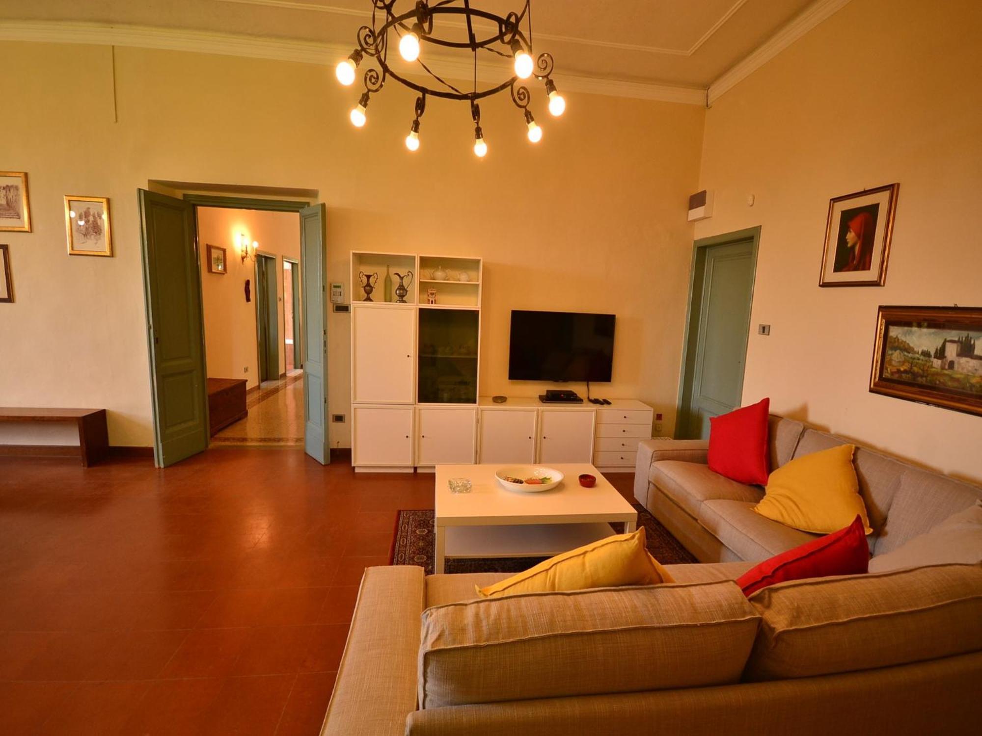 Lovely Holiday Home In Montefiridolfi With Hill View Εξωτερικό φωτογραφία