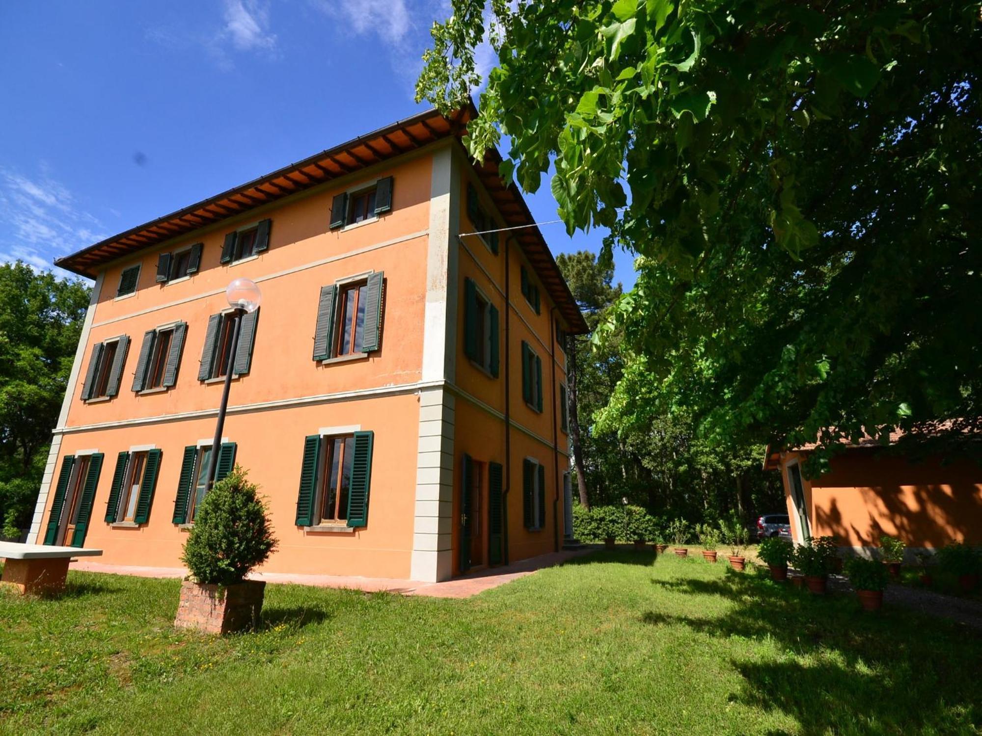 Lovely Holiday Home In Montefiridolfi With Hill View Εξωτερικό φωτογραφία