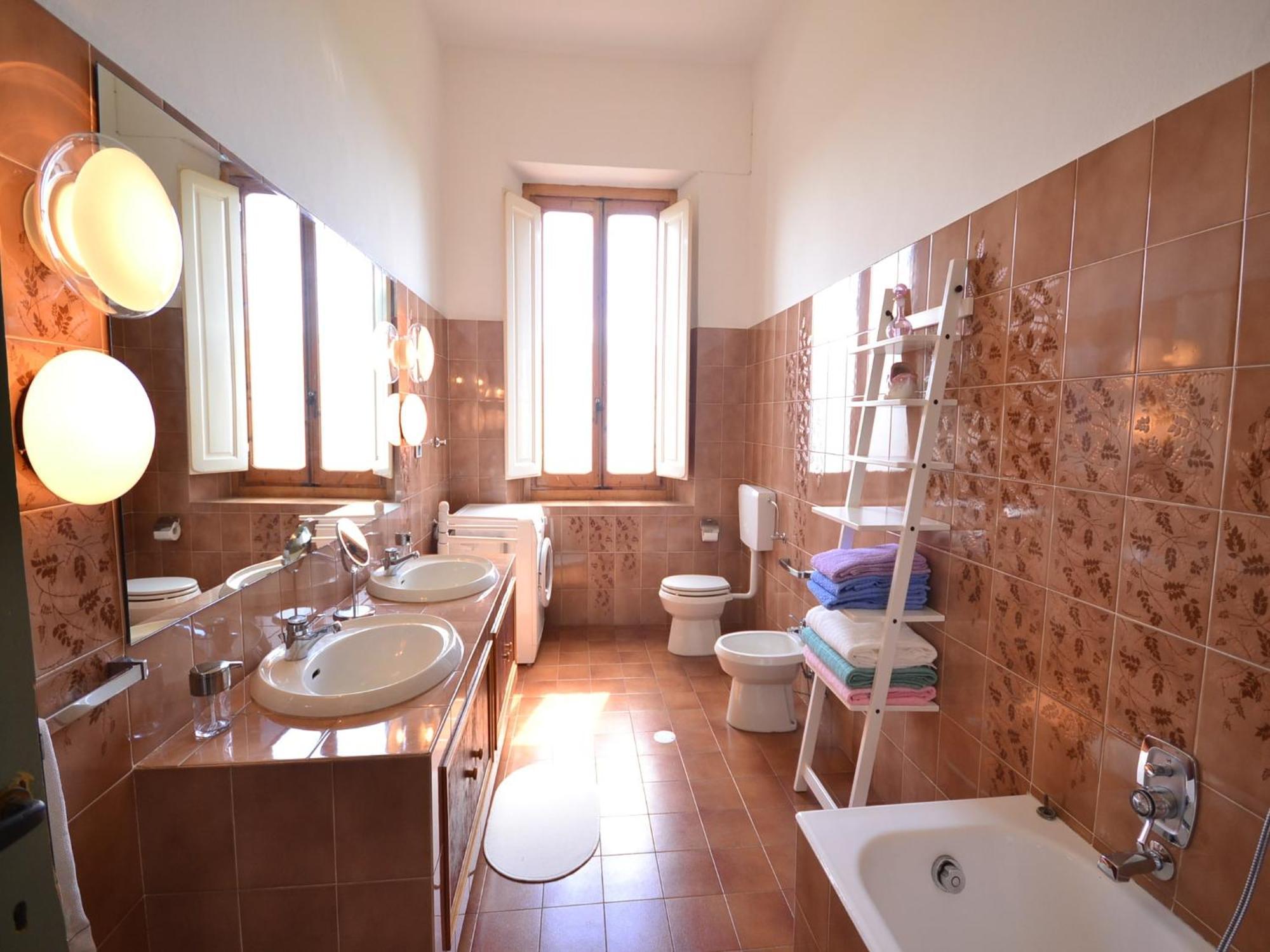 Lovely Holiday Home In Montefiridolfi With Hill View Εξωτερικό φωτογραφία