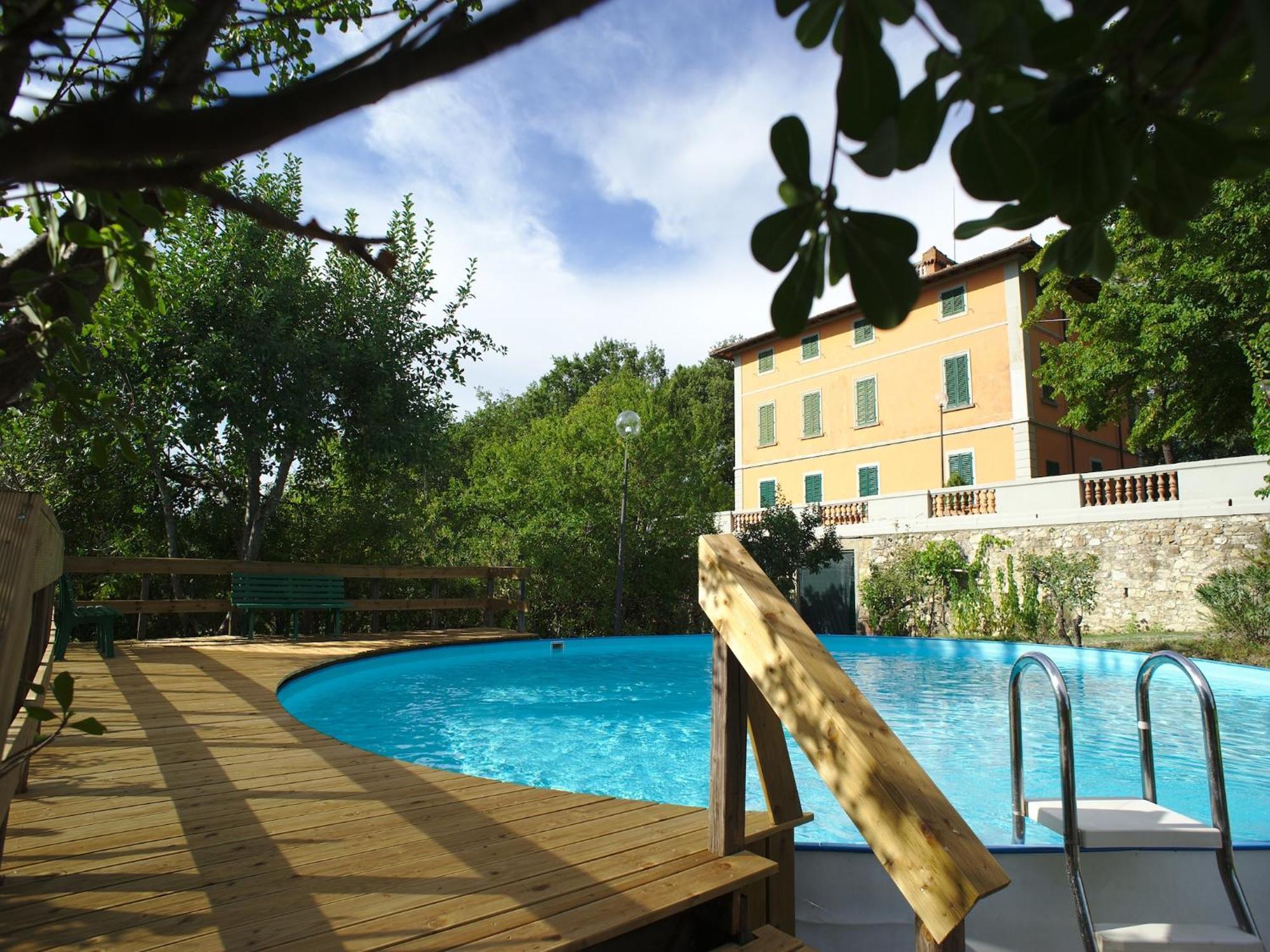 Lovely Holiday Home In Montefiridolfi With Hill View Εξωτερικό φωτογραφία