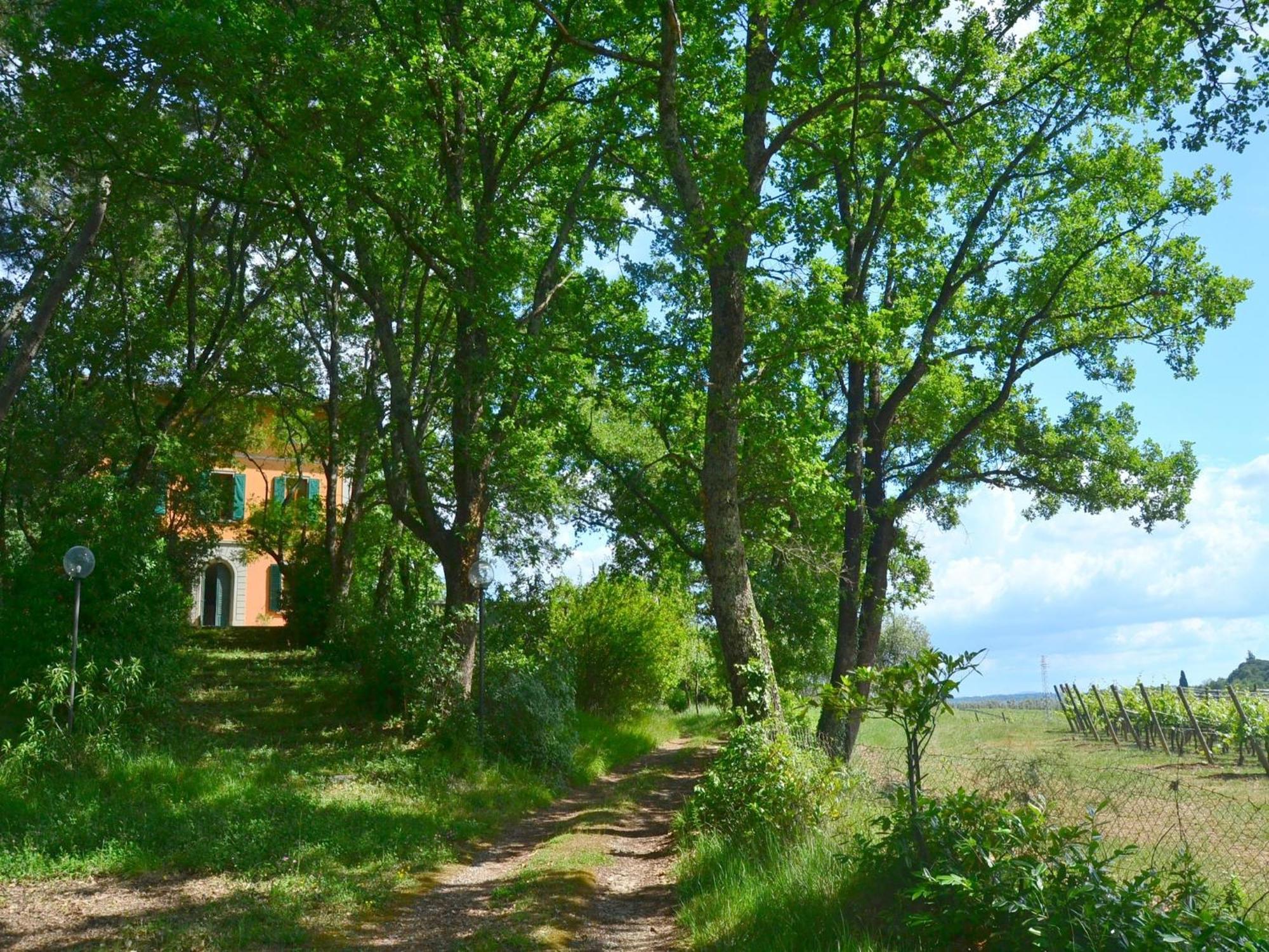 Lovely Holiday Home In Montefiridolfi With Hill View Εξωτερικό φωτογραφία