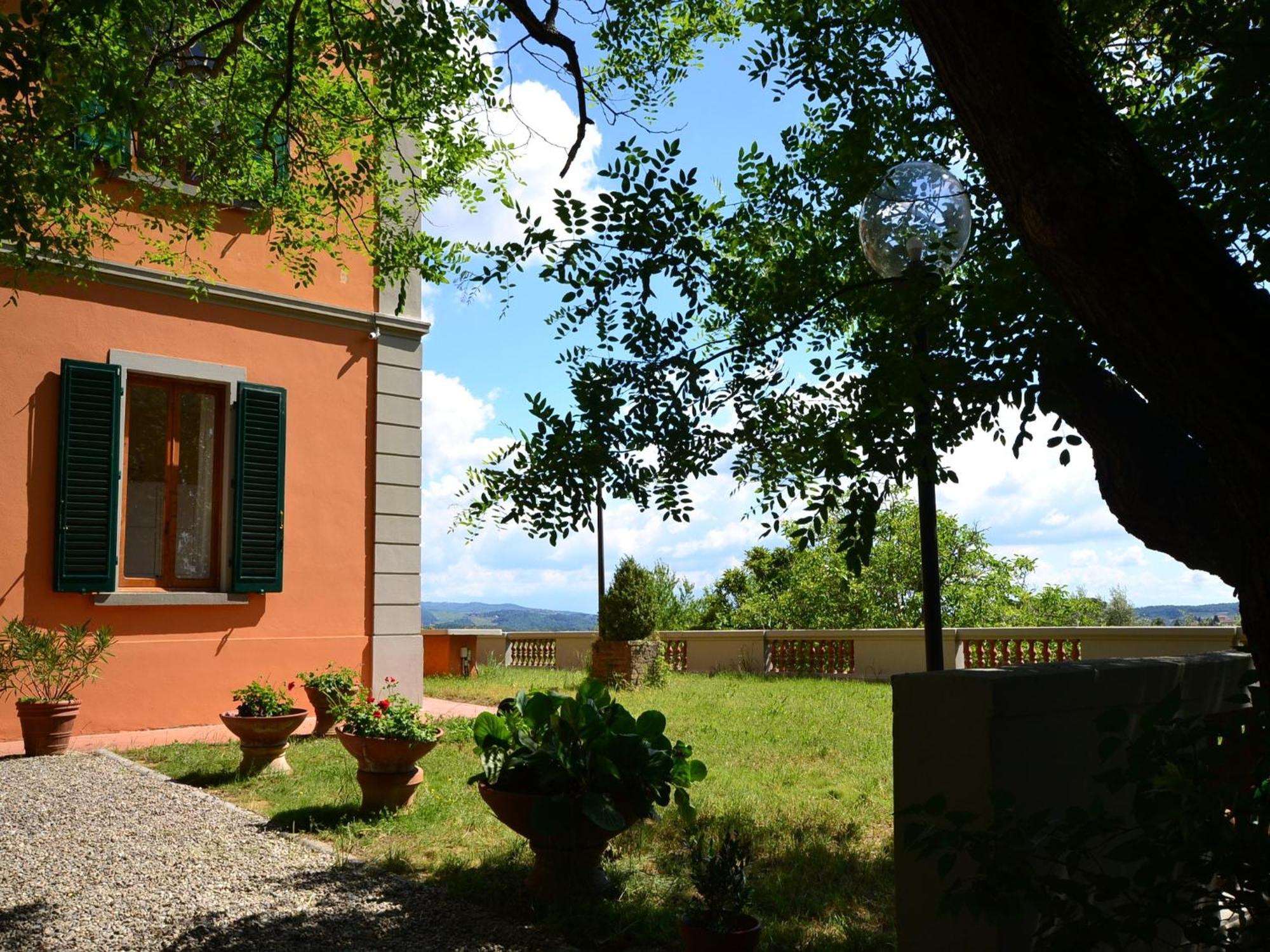 Lovely Holiday Home In Montefiridolfi With Hill View Εξωτερικό φωτογραφία