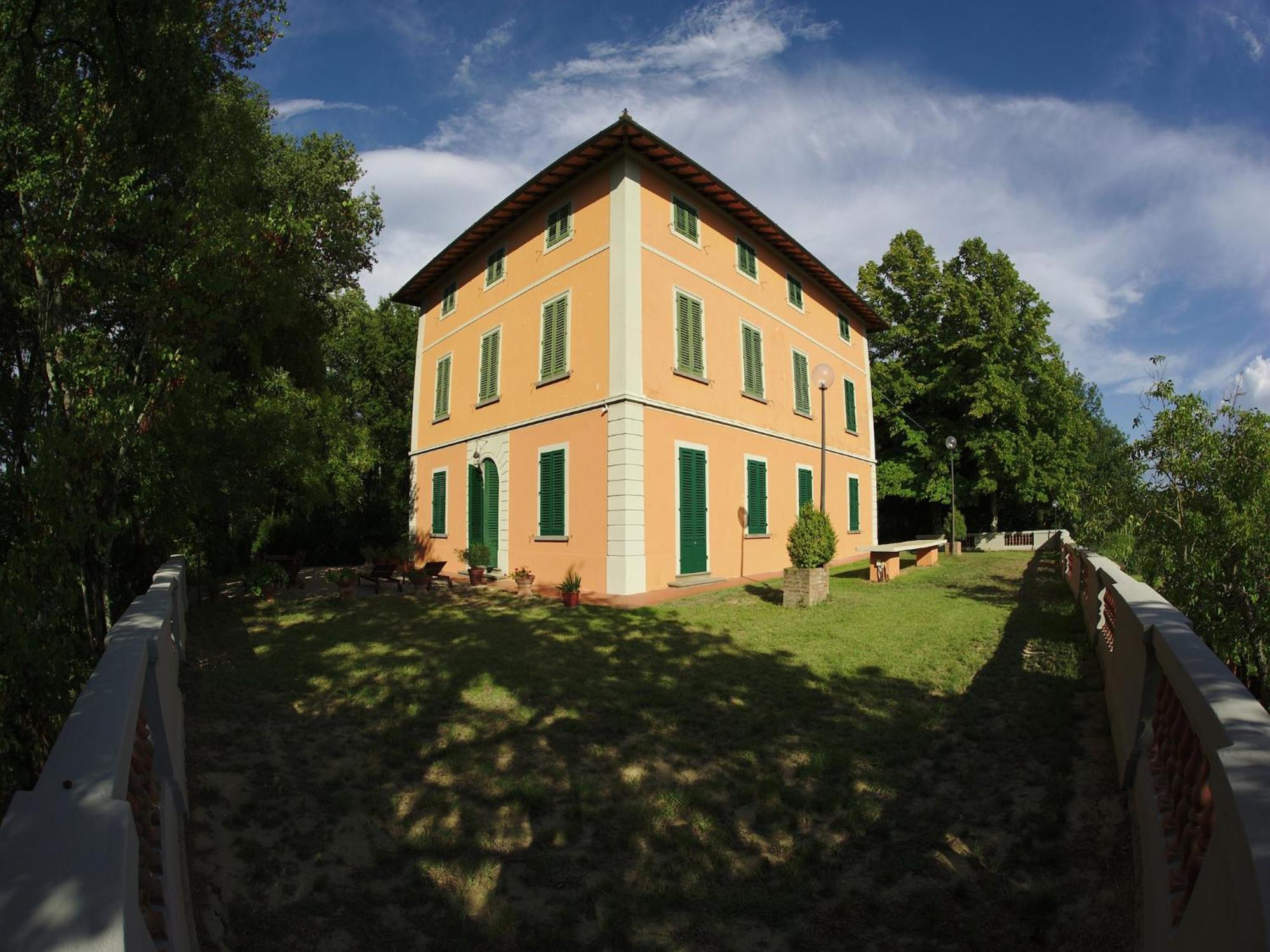 Lovely Holiday Home In Montefiridolfi With Hill View Εξωτερικό φωτογραφία