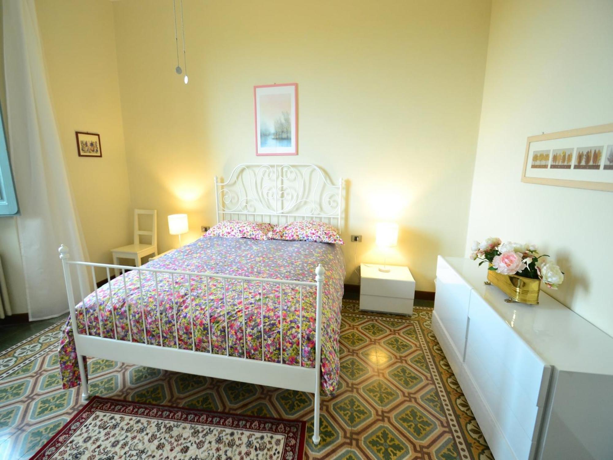 Lovely Holiday Home In Montefiridolfi With Hill View Εξωτερικό φωτογραφία